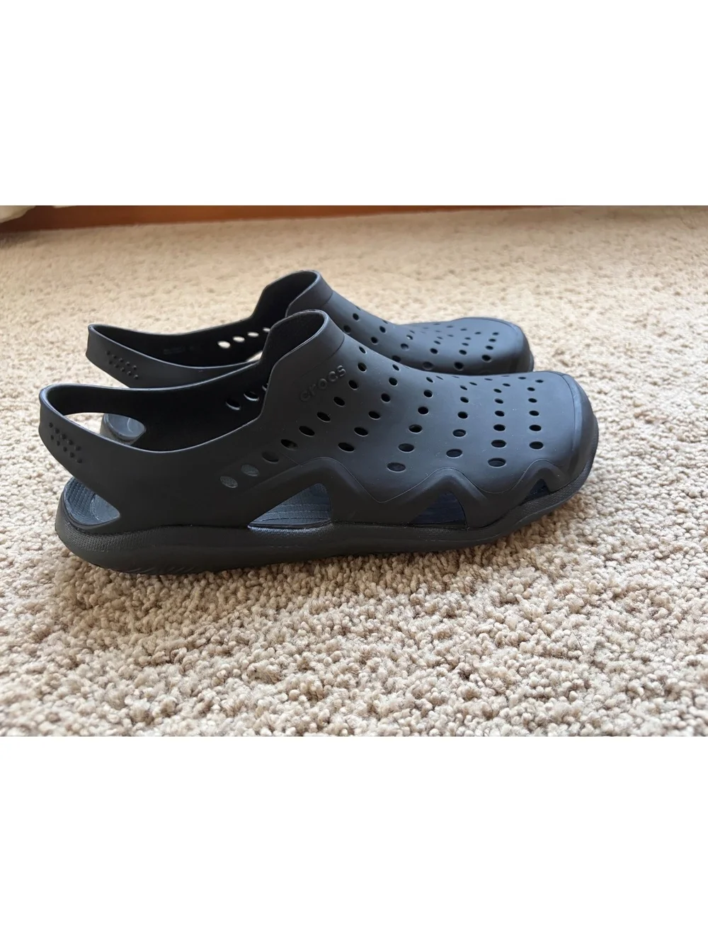 Crocs Men's Swiftwater Wave Sandals black size 9 M